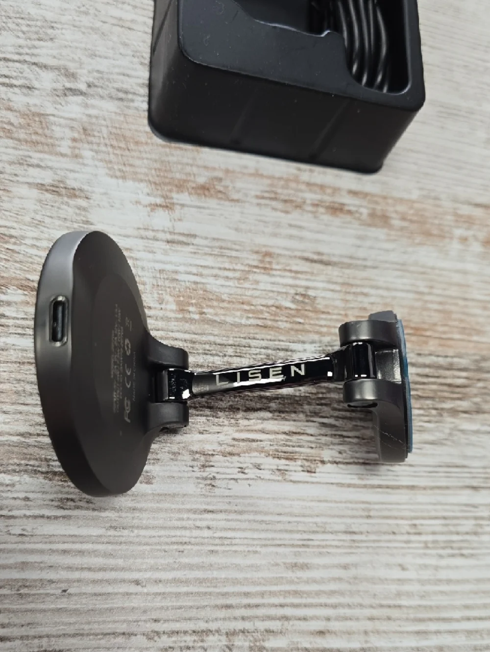 LISEN MagSafe Car Mount Charger – 15W Fast Charging